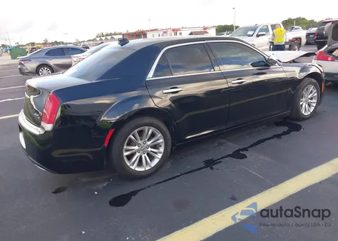 2017 Chrysler 300C z USA, uszkodzony, nr VIN 2C3CCAEG1HH662505